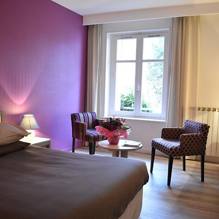 Logis Hotel Saint-Roch Pleumartin Exterior foto